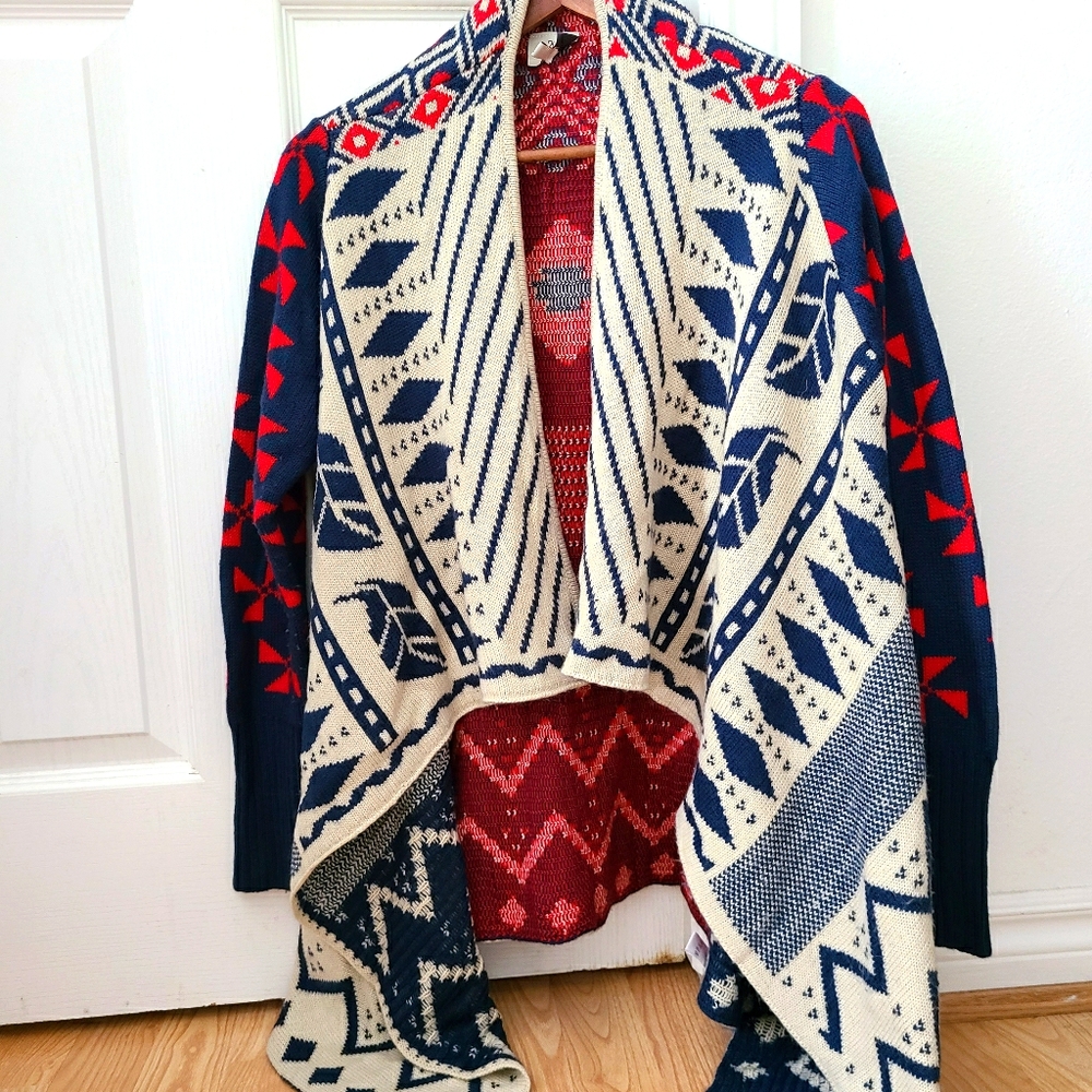 HOT & DELICIOUS Abstract Tribal Poncho Size S/M